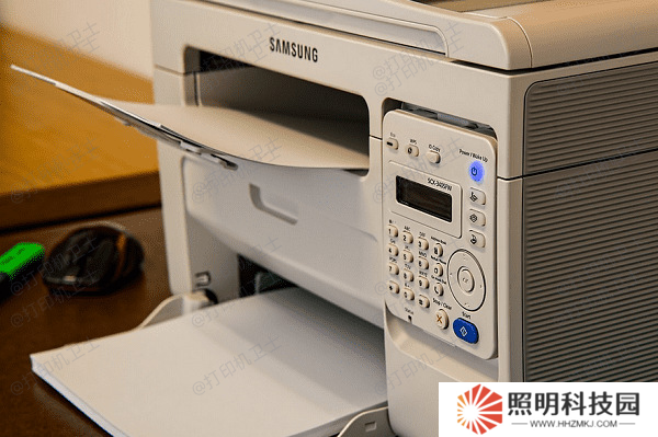 檢查U盤的格式與兼容性