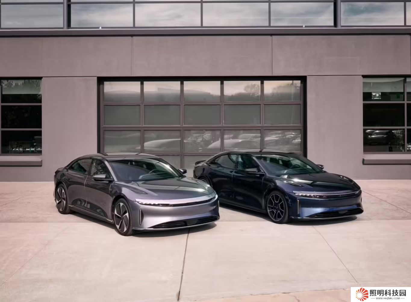 美國造車新勢力命運大不同：Lucid 今年 Q1 交付量暴增 58%，Rivian 猛降 36%