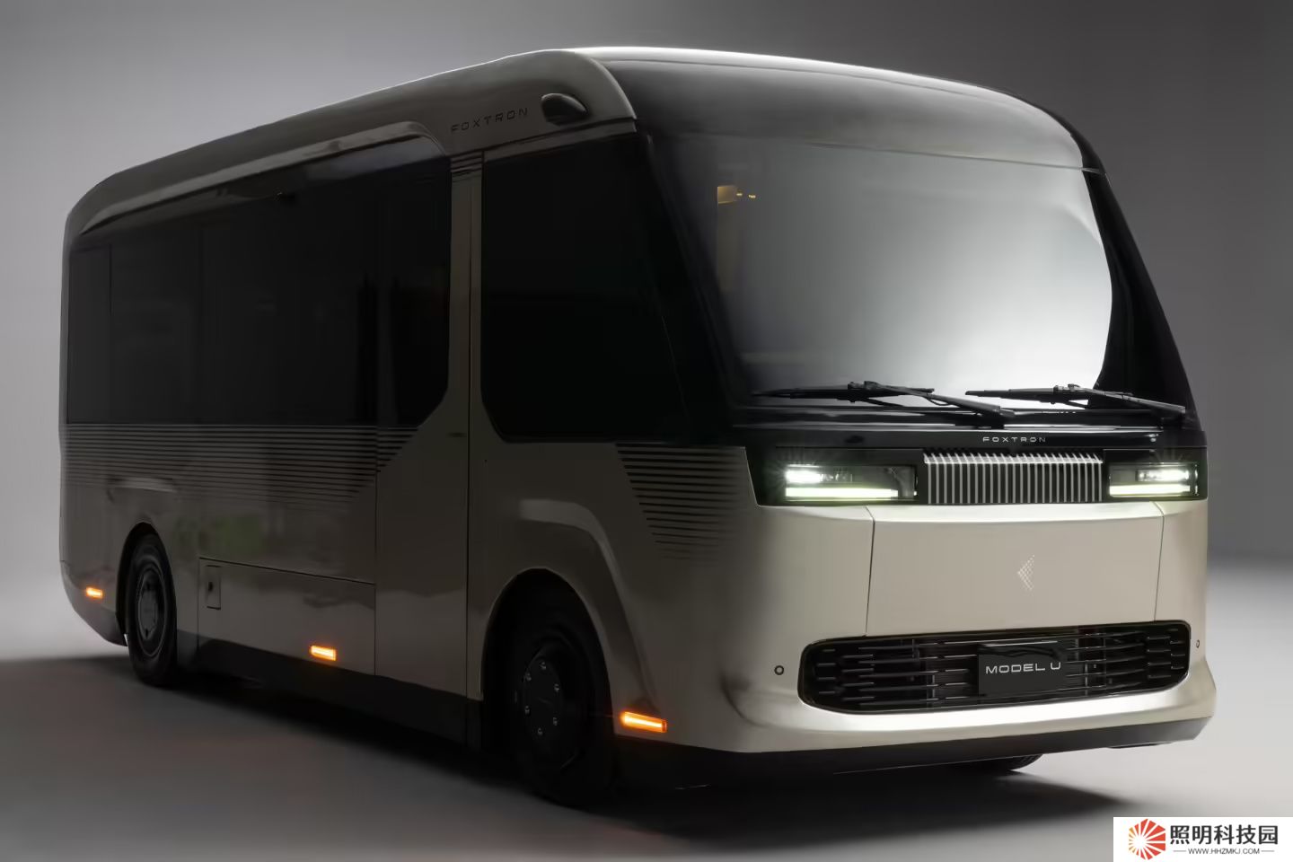 鴻海計劃在日本發售多款車型：含乘用車 Model A、巴士等
