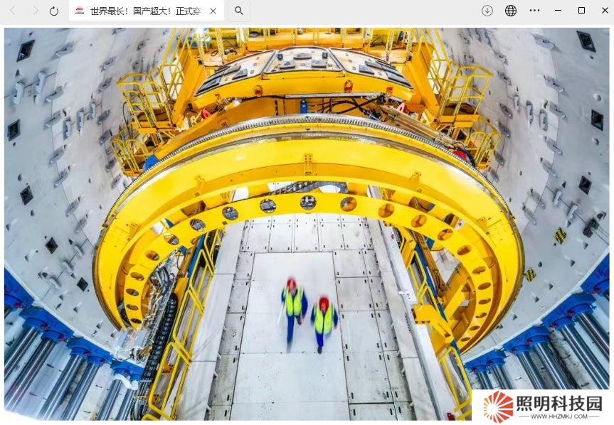 國產超大直徑盾構機“江海號”始發，世界最長水下公路盾構隧道開始掘進